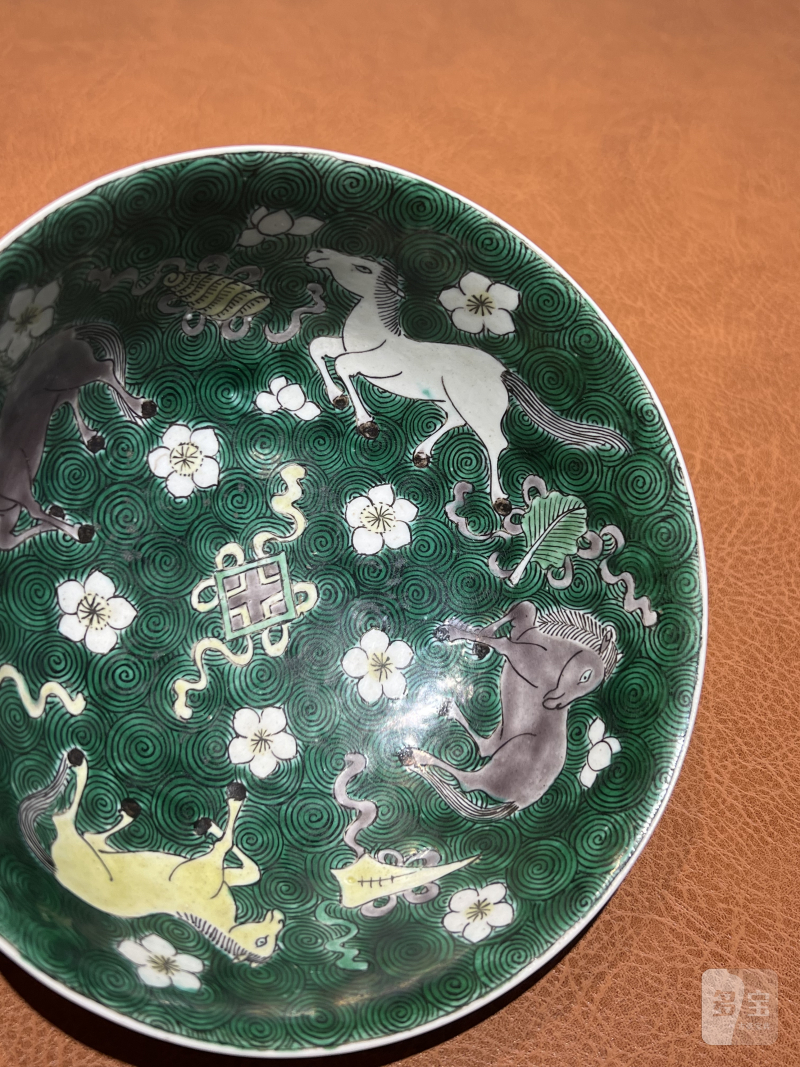 清康熙 素三彩骏马纹碗 - 图8